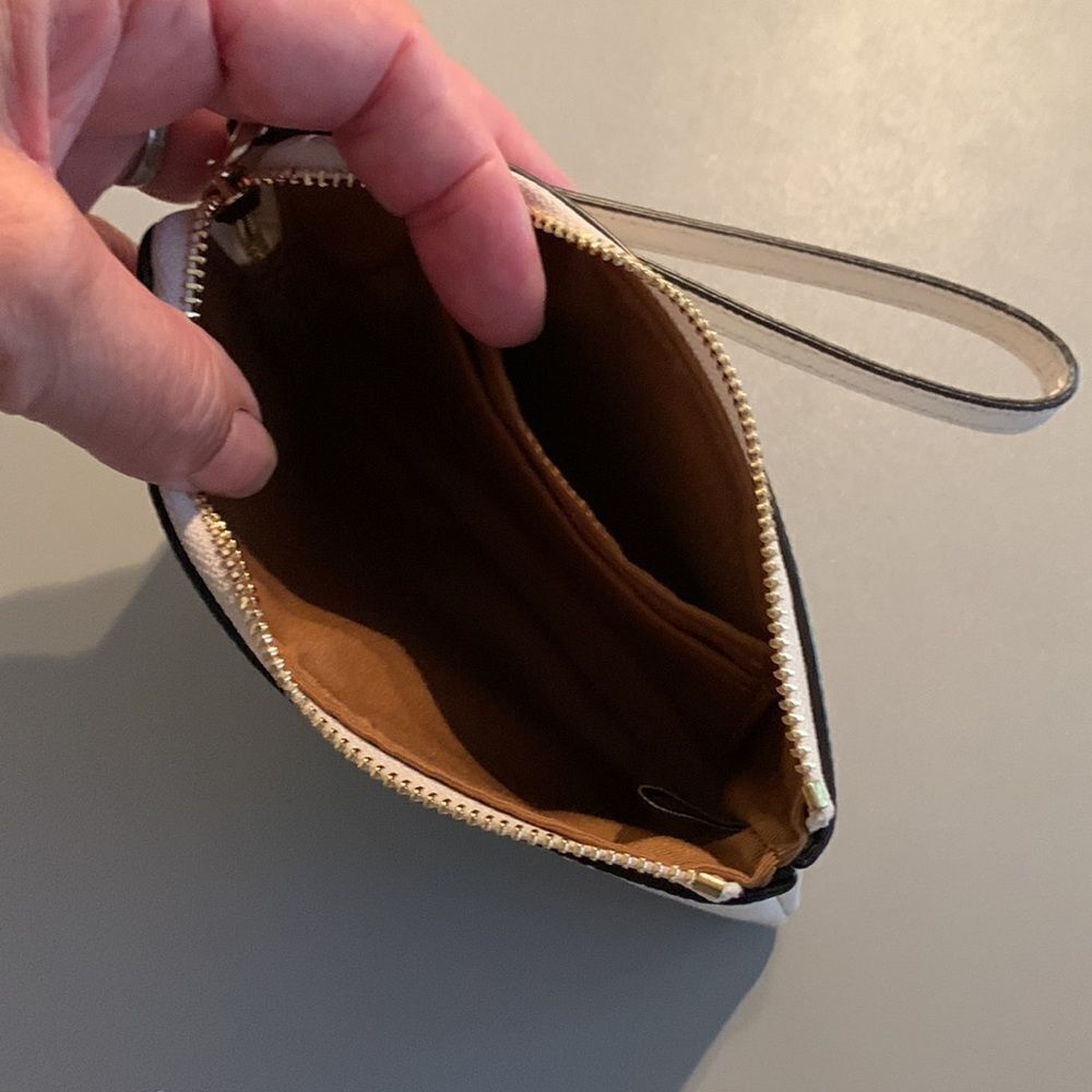 COACH Wristlet NWT - Picture 4 of 4